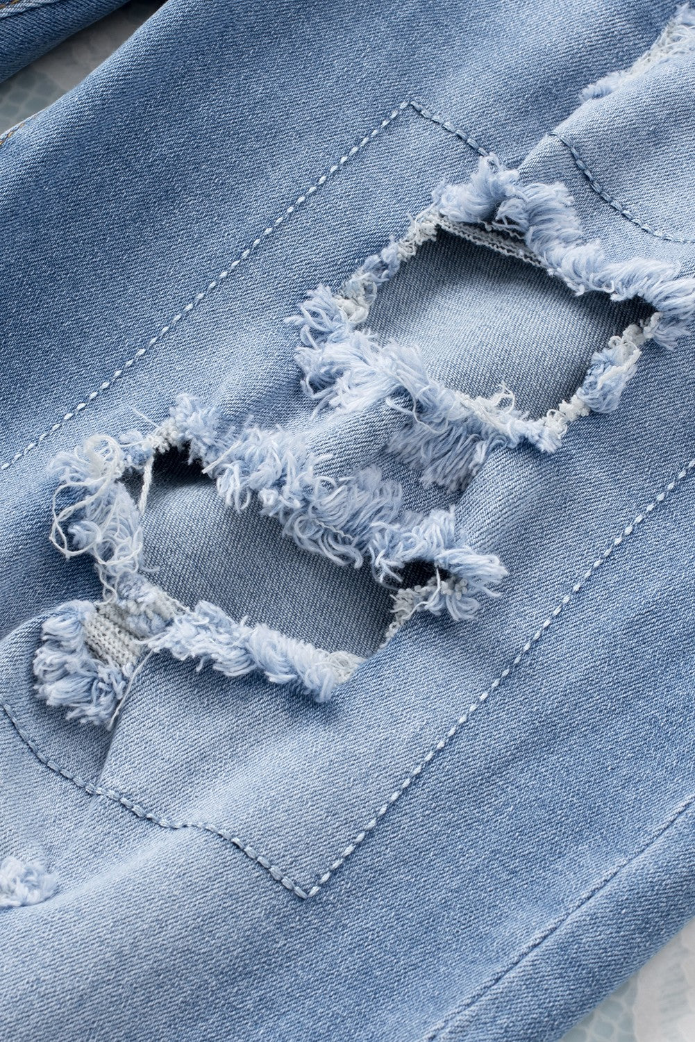 Buttoned Pockets Distressed Jeans