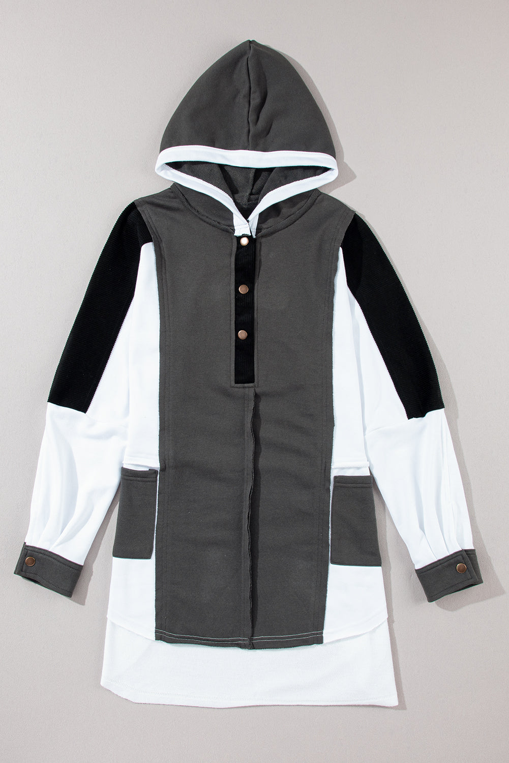 Green Color Block Exposed Seam Buttoned Neckline Hoodie