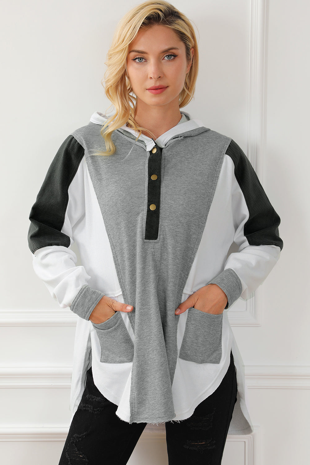 Green Color Block Exposed Seam Buttoned Neckline Hoodie