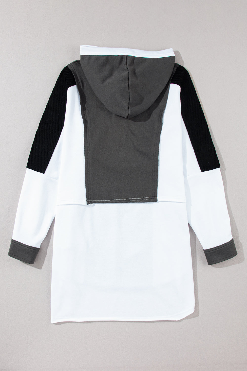 Green Color Block Exposed Seam Buttoned Neckline Hoodie