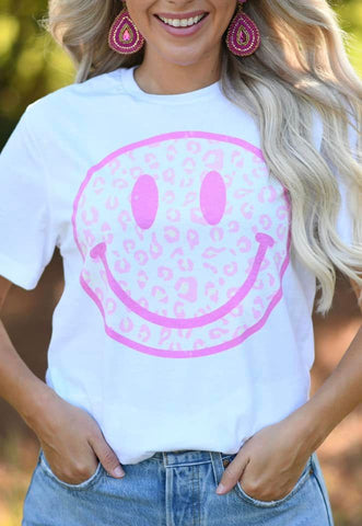 *RTS 10-12 BUS DAYS* Neon Pink Smiley Face Leopard White Tee